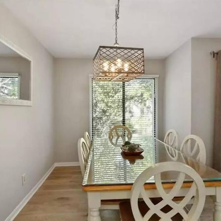 힐튼 헤드 아일랜드 New Pics! Harbour Town 3Br/3Ba - Pool Access - Book Now 빌라 외부 사진