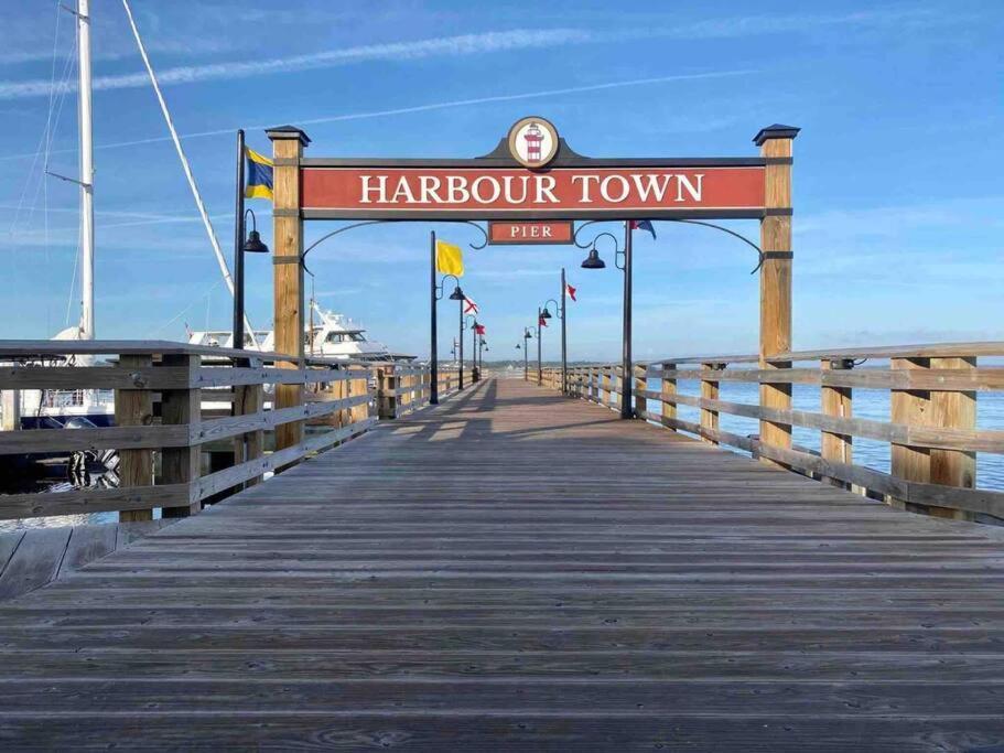 힐튼 헤드 아일랜드 New Pics! Harbour Town 3Br/3Ba - Pool Access - Book Now 빌라 외부 사진