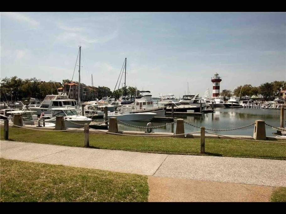 힐튼 헤드 아일랜드 New Pics! Harbour Town 3Br/3Ba - Pool Access - Book Now 빌라 외부 사진