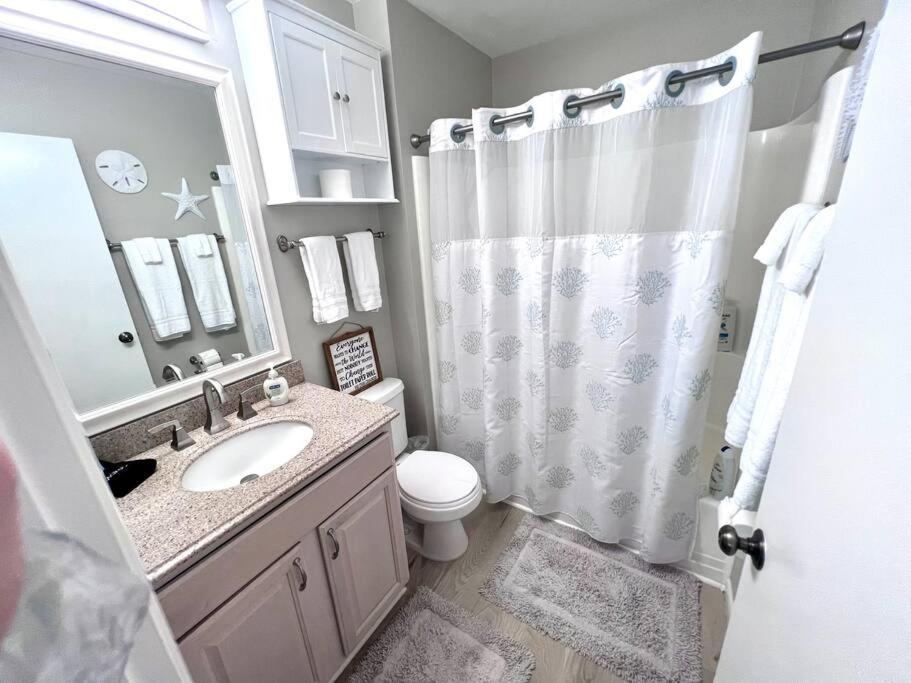 힐튼 헤드 아일랜드 New Pics! Harbour Town 3Br/3Ba - Pool Access - Book Now 빌라 외부 사진