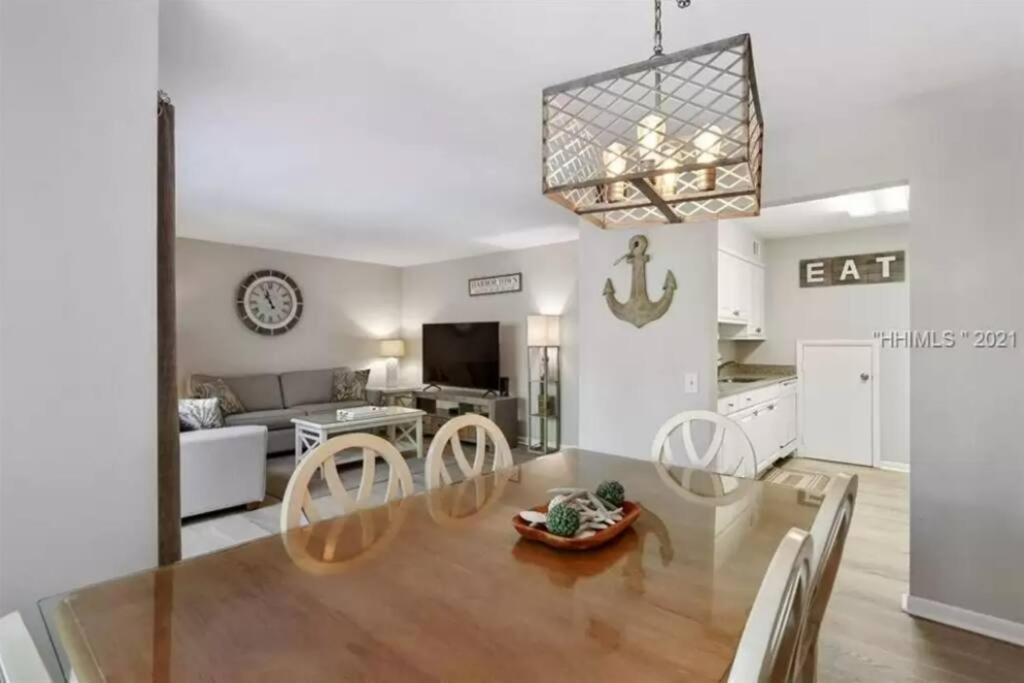 힐튼 헤드 아일랜드 New Pics! Harbour Town 3Br/3Ba - Pool Access - Book Now 빌라 외부 사진